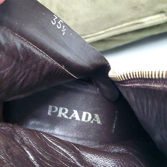 Prada chocolate brown leather bootie with kitten heel. Size 5.5 - Picture 8 of 9